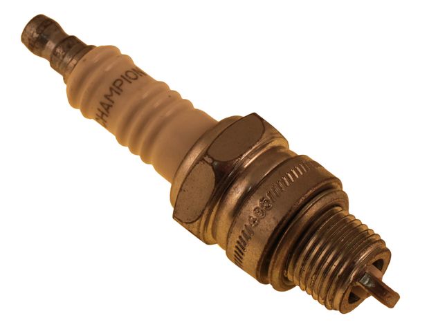 Spark plug B20E/B30E Champion in the group Volvo / 140/164 / Electrical components / Ignition system / Ignition, battery, starter etc B30 at VP Autoparts Inc. (271410CH)