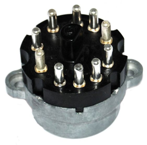 Starter switch 140/164/240 73-89 in the group Volvo / 240/260 / Electrical components / Switches / Column and starter lock switches 240/260 at VP Autoparts Inc. (9203247)