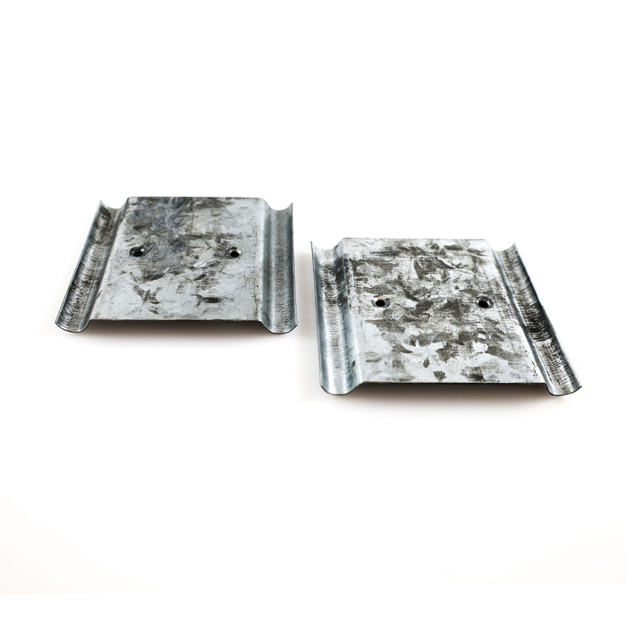 Bumper Retainer 140/240 74-84 middle