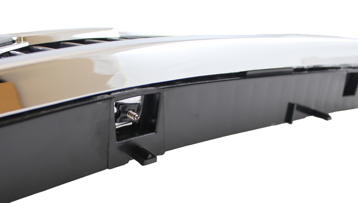 Grill 240 86- chrome/black with emblem