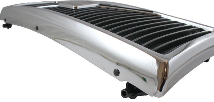 Grill 240 86- chrome/black with emblem