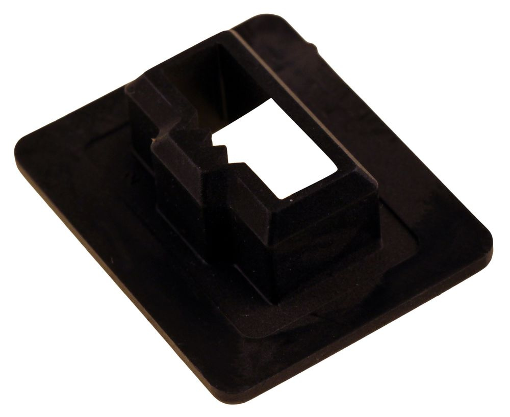 Guide sleeve grille 240/260 1985-