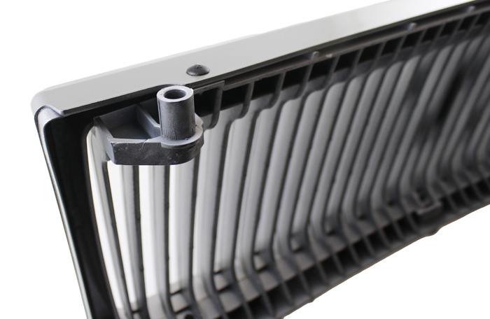 Grill 240 86-93 chrome with molding