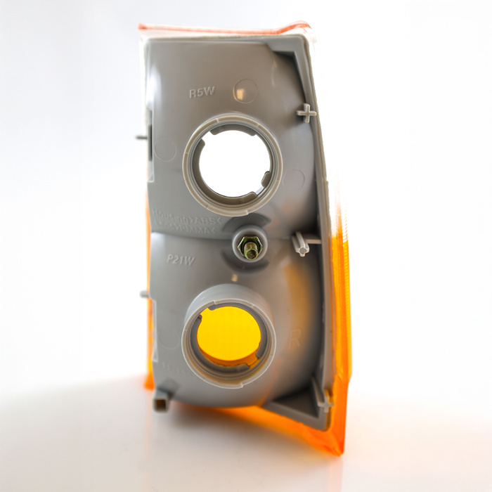 Corner Lamp 700 84-89 RH