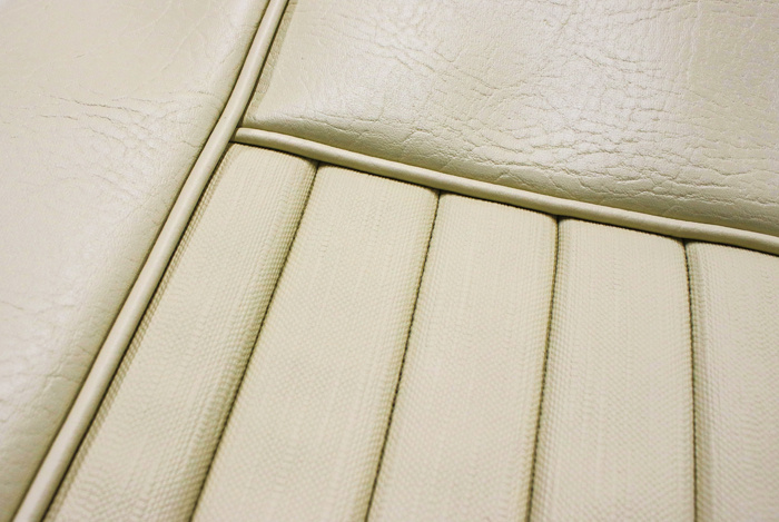 Cover Front seat P1800 61-62 white