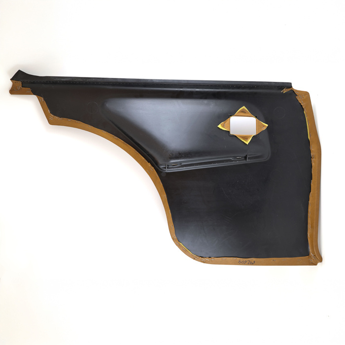 Rear side panel142 67-68 beige LHR